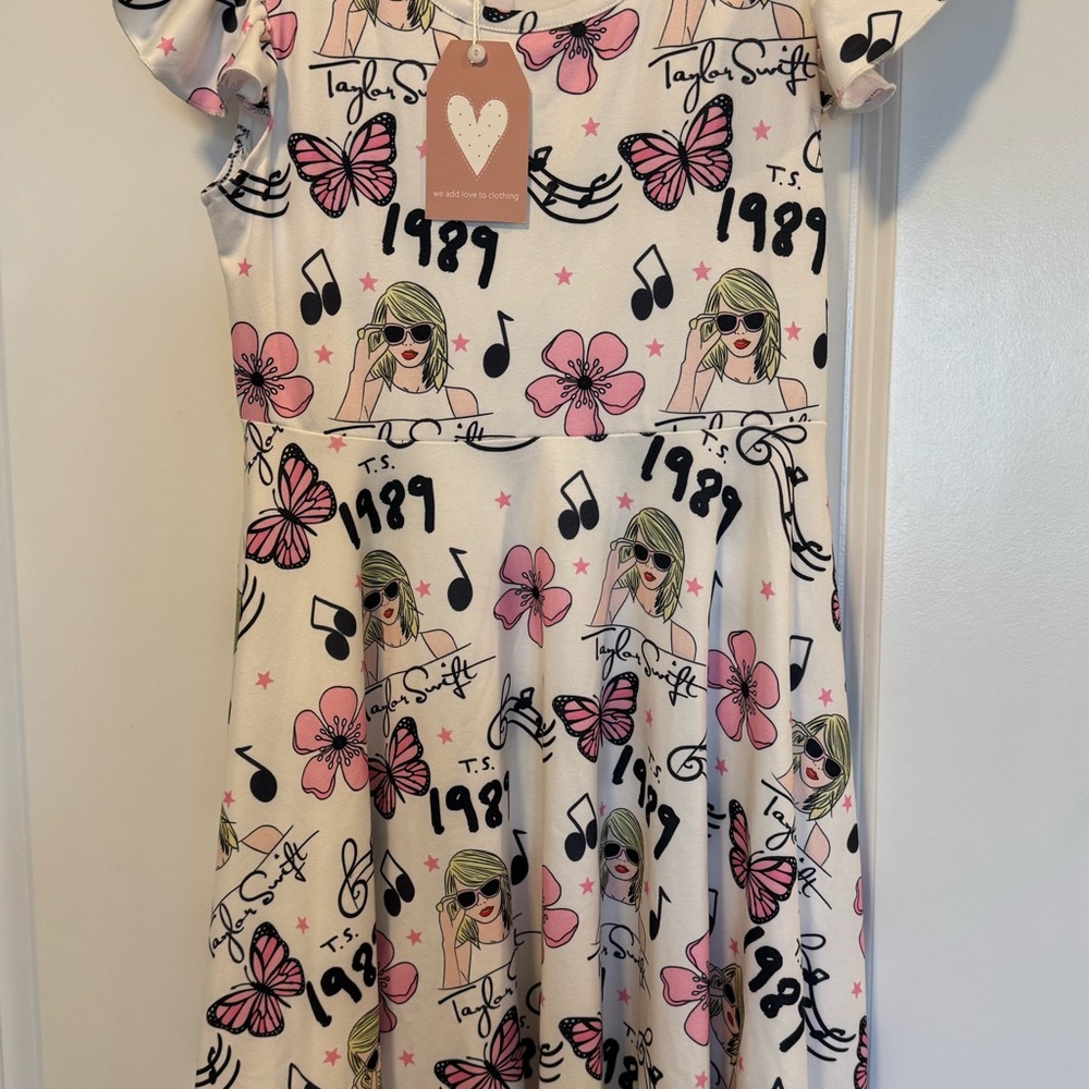 *NWT* Taylor Swift “1989” Girls Dress